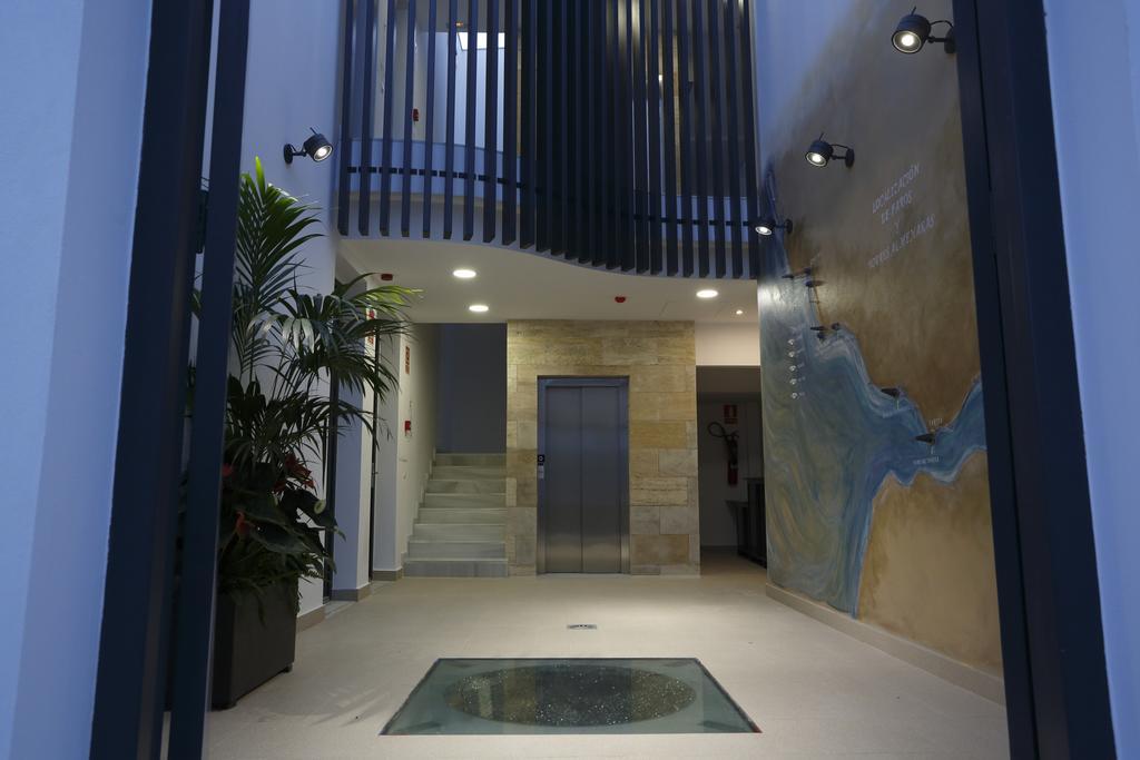La Pasajera Hostal Boutique コニル・デ・ラ・フロンテラ エクステリア 写真
