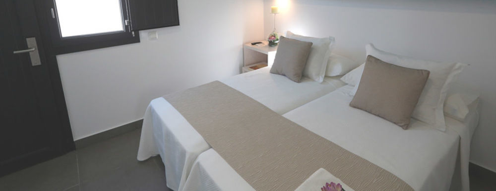 La Pasajera Hostal Boutique コニル・デ・ラ・フロンテラ エクステリア 写真