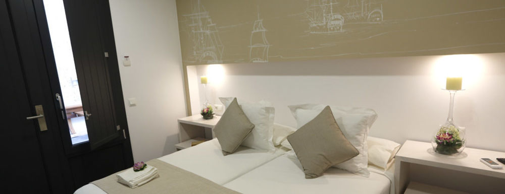 La Pasajera Hostal Boutique コニル・デ・ラ・フロンテラ エクステリア 写真